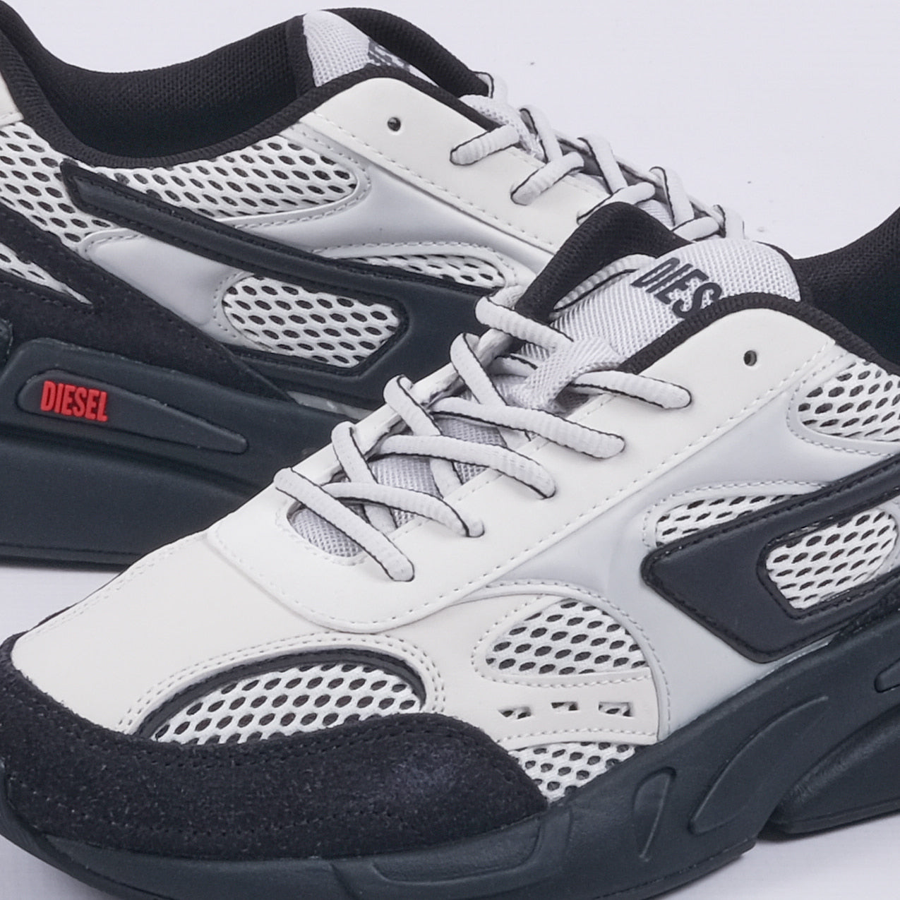 S-Serendipity Sport Sneakers (White/Black)