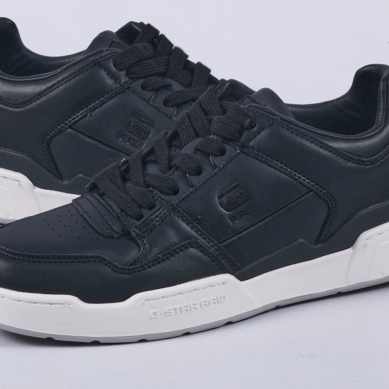 Attacc Sneakers (Black)