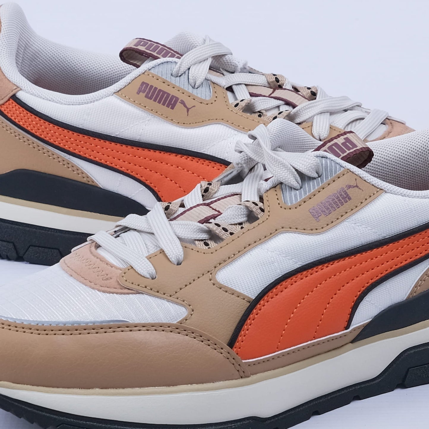 R78 TRK Sneakers (Dusty/Tan/Chilli Powder)