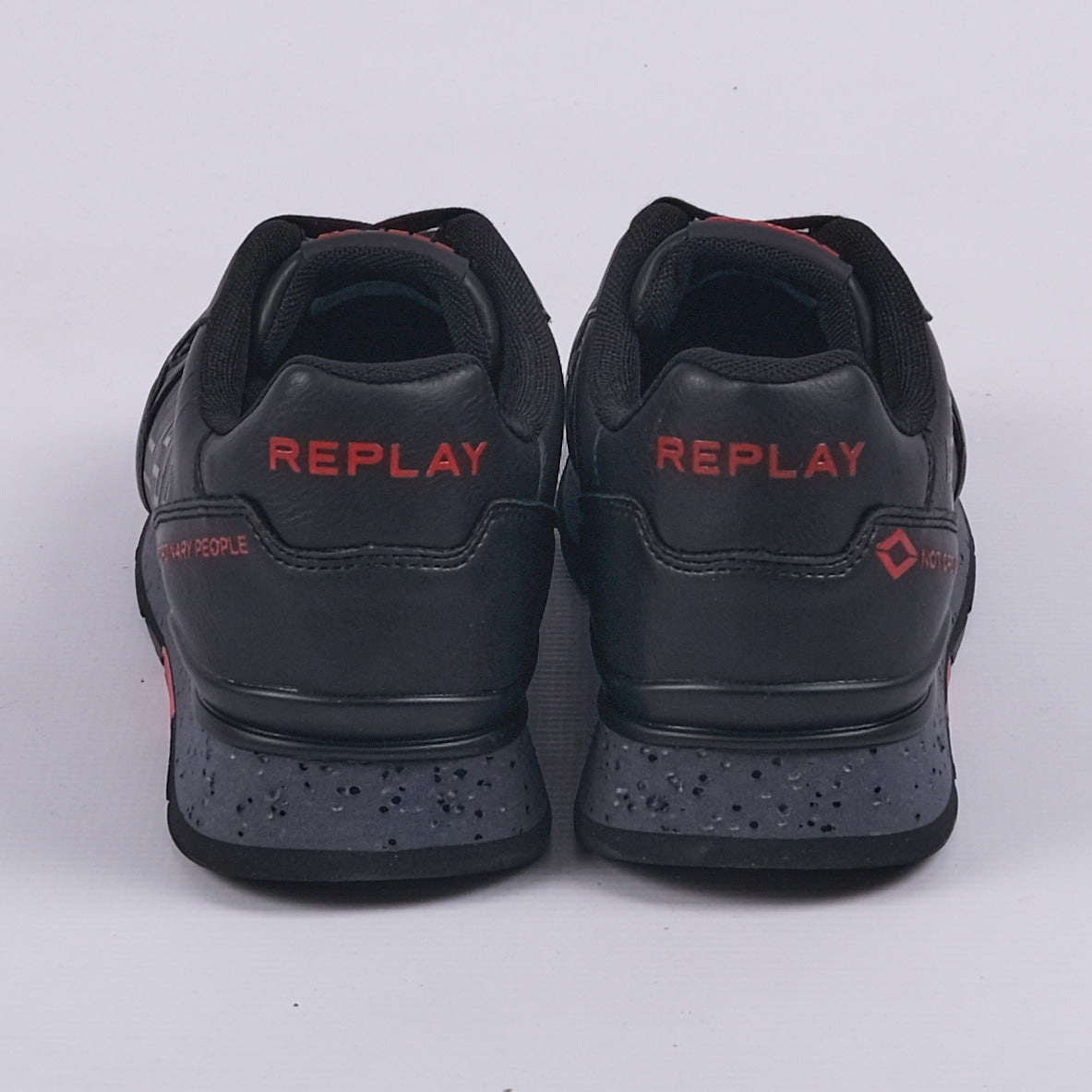 Arthur Tumble Sneakers (Black)