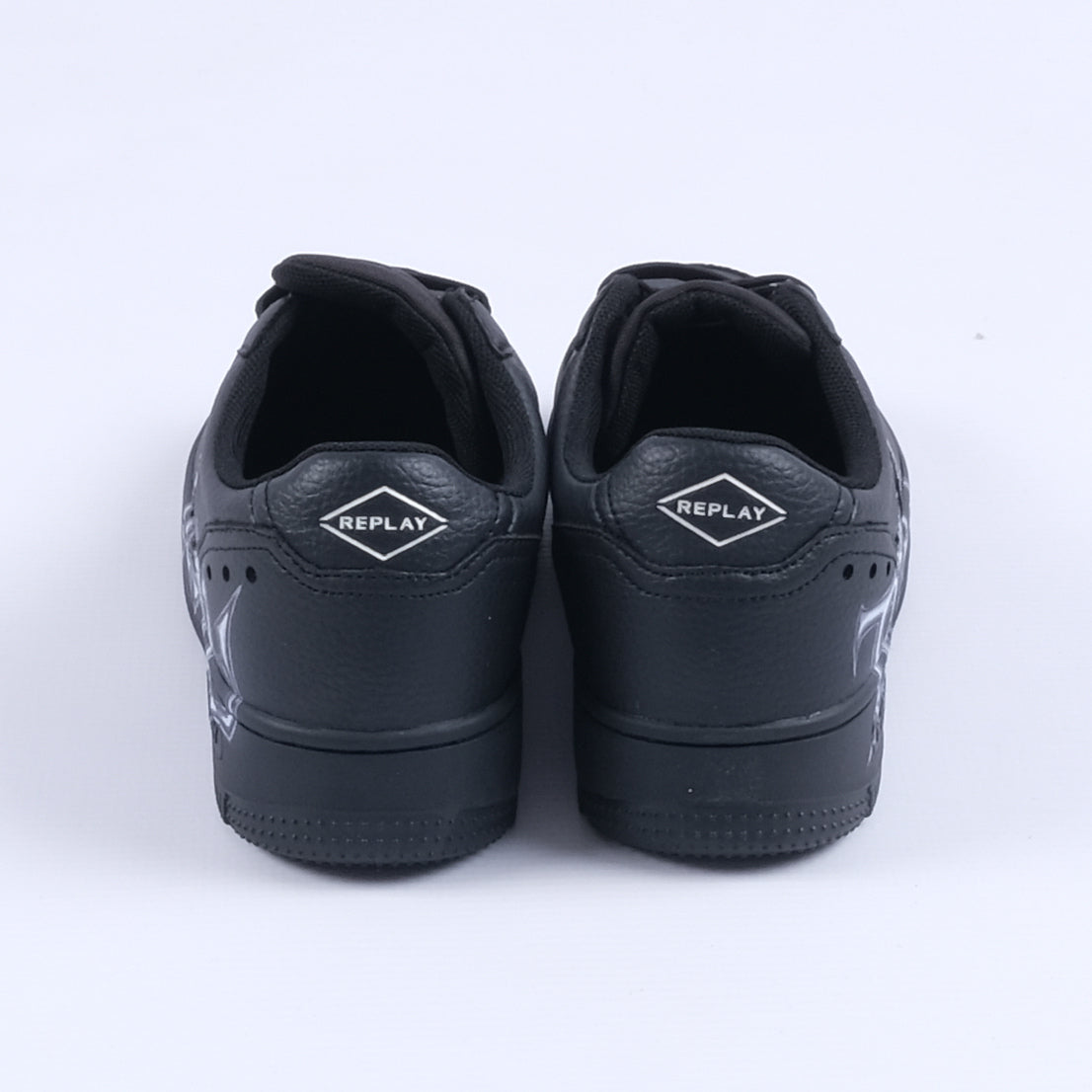Epic M Graffitti Low Sneakers (Black/White)