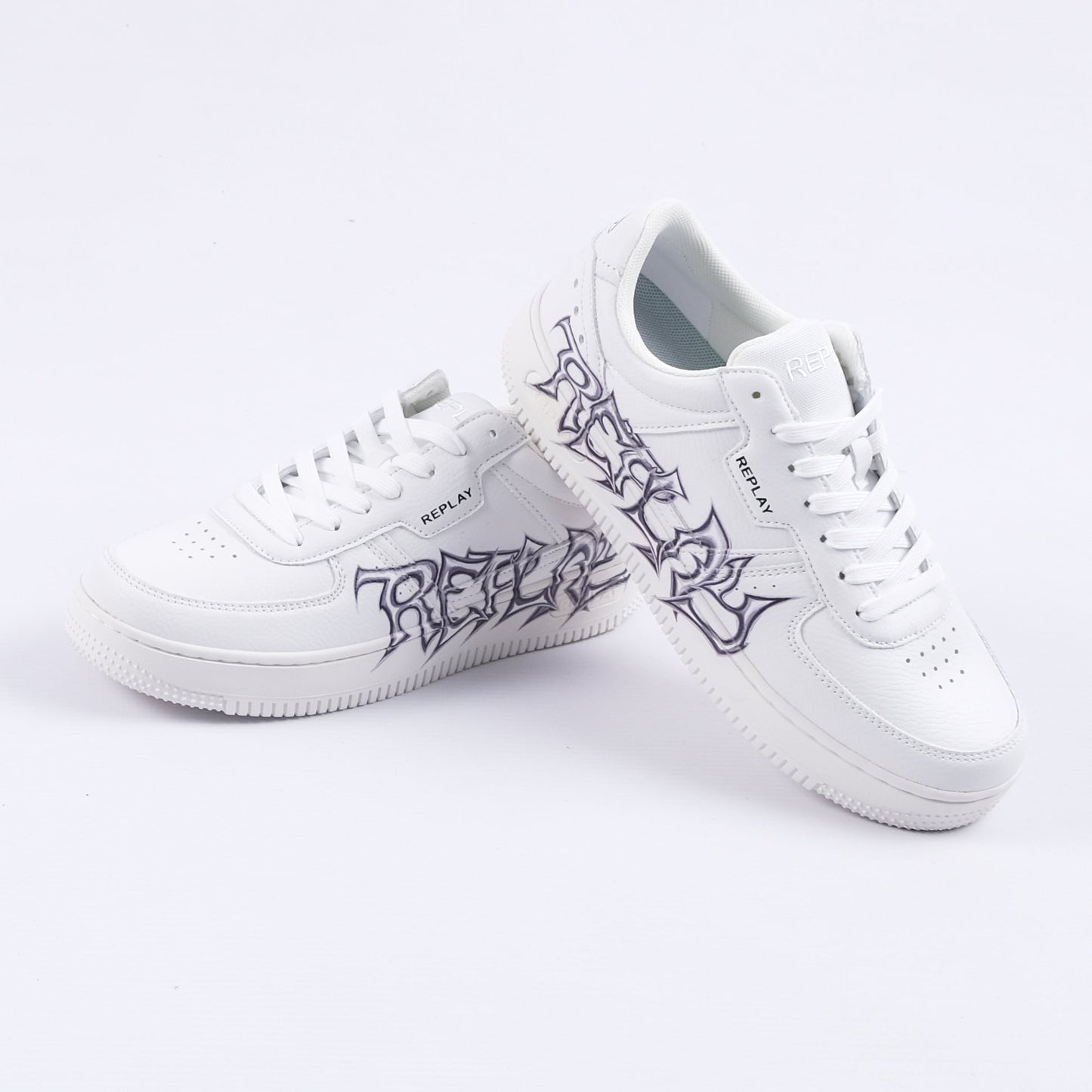Epic M Graffitti Low Sneakers (White/Black)