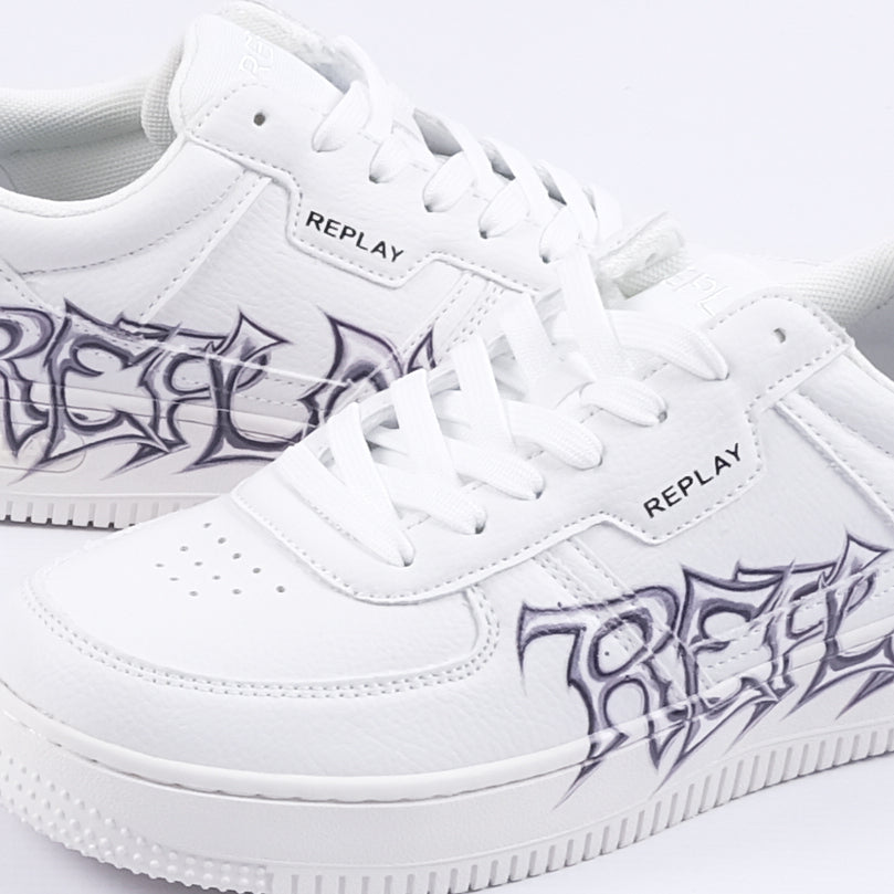 Epic M Graffitti Low Sneakers (White/Black)
