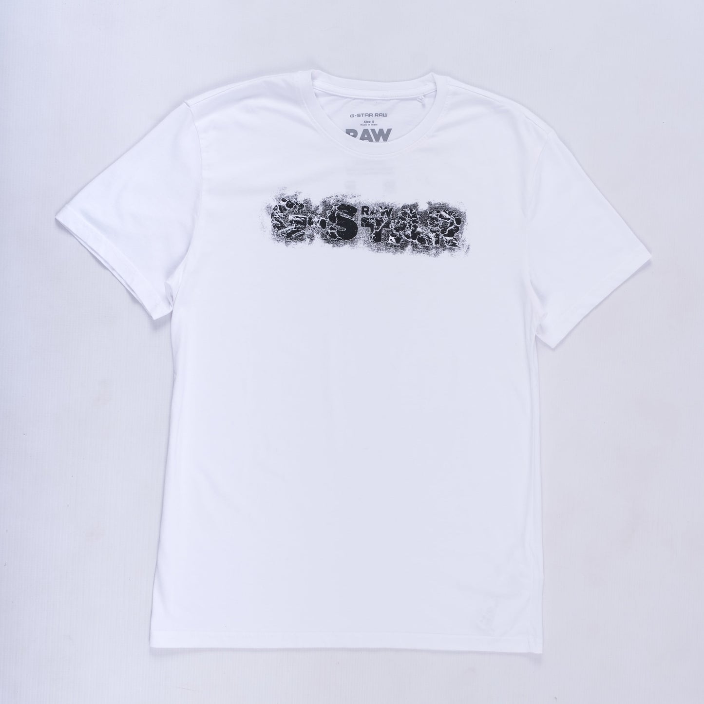 Distressed Logo RT T-Shirt (White)